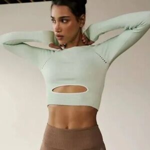 NWOT Free People Movement Cut it Out Long Sleeve Size:M/L